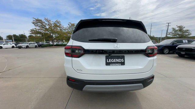 new 2025 Honda Pilot car, priced at $45,123