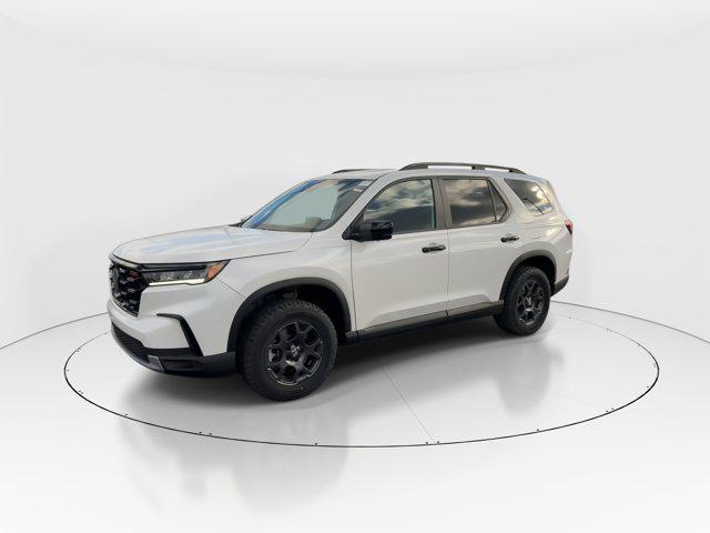 new 2025 Honda Pilot car, priced at $48,250