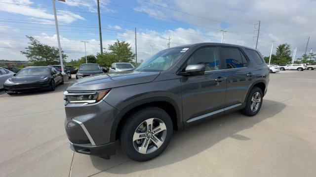 new 2025 Honda Pilot car, priced at $47,050