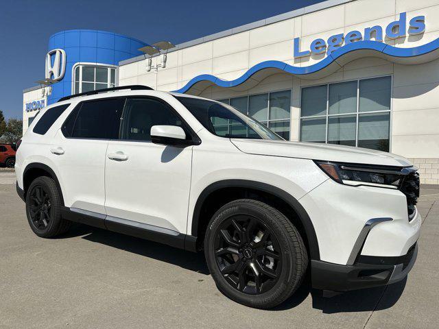 new 2025 Honda Pilot car, priced at $50,450
