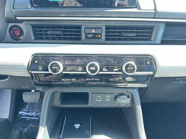 new 2025 Honda Pilot car, priced at $50,450