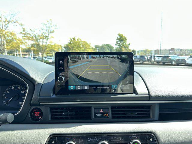 new 2025 Honda Pilot car, priced at $50,450