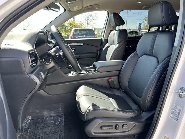 new 2025 Honda Pilot car, priced at $47,550