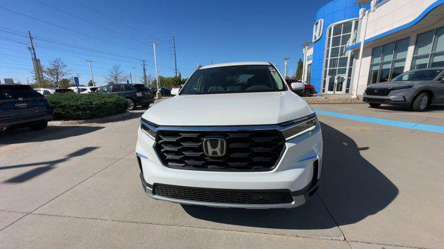 new 2025 Honda Pilot car, priced at $47,550