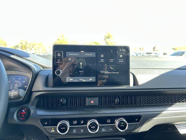 new 2026 Honda CR-V Hybrid car, priced at $39,925