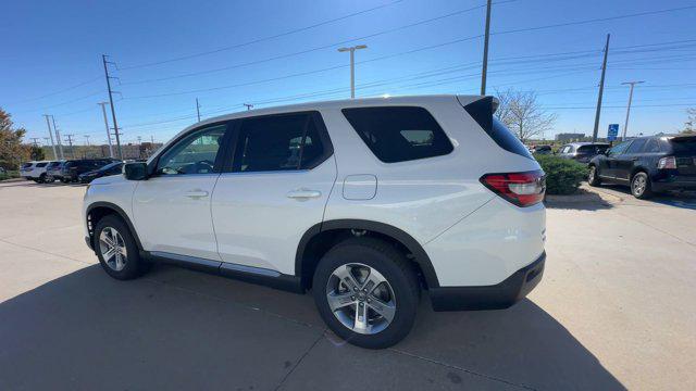 new 2025 Honda Pilot car, priced at $45,280