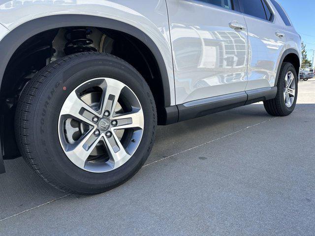 new 2025 Honda Pilot car, priced at $45,280