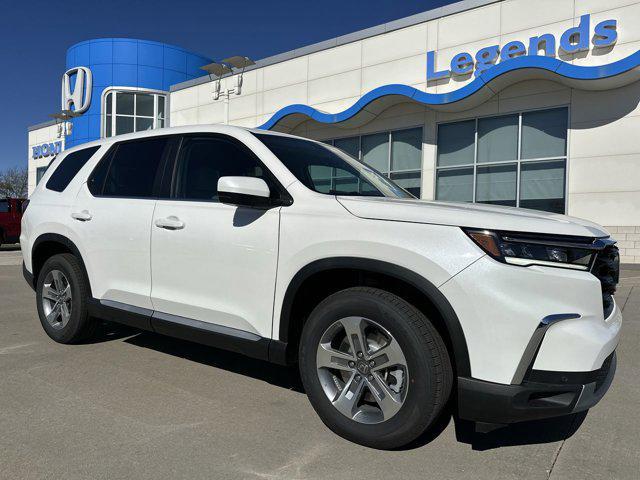 new 2025 Honda Pilot car, priced at $45,280