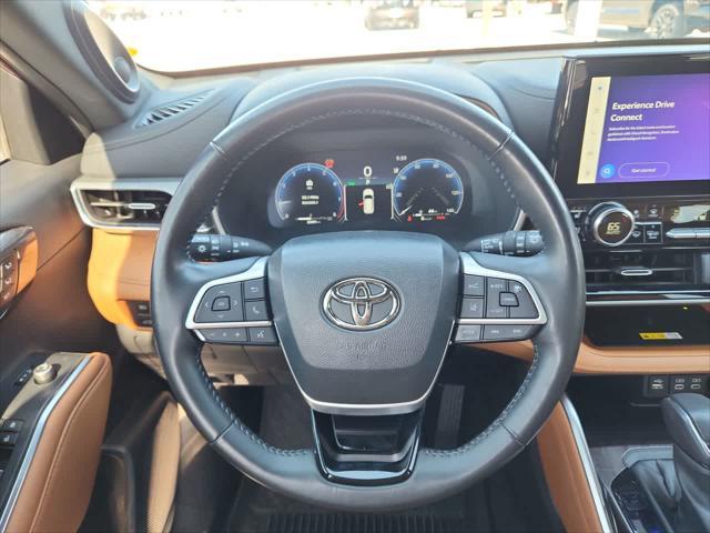 used 2023 Toyota Highlander car, priced at $45,986