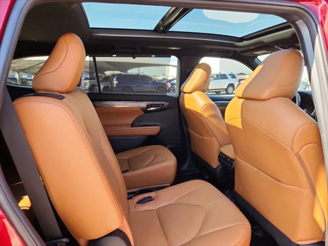 used 2023 Toyota Highlander car, priced at $45,986