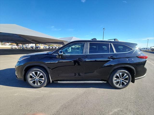 used 2023 Toyota Highlander car, priced at $38,986