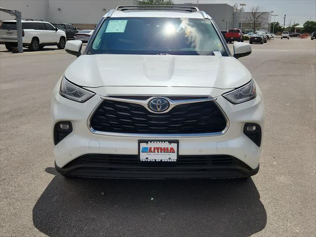 used 2021 Toyota Highlander Hybrid car, priced at $36,986