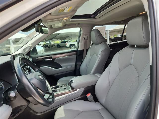 used 2021 Toyota Highlander Hybrid car, priced at $36,986