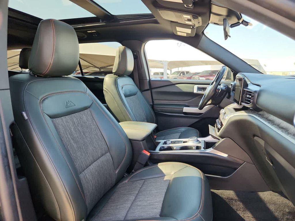 used 2022 Ford Explorer car