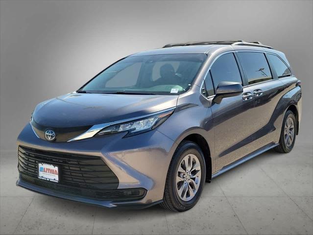 used 2023 Toyota Sienna car, priced at $39,986