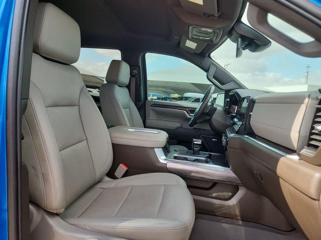 used 2022 Chevrolet Silverado 1500 car, priced at $46,986