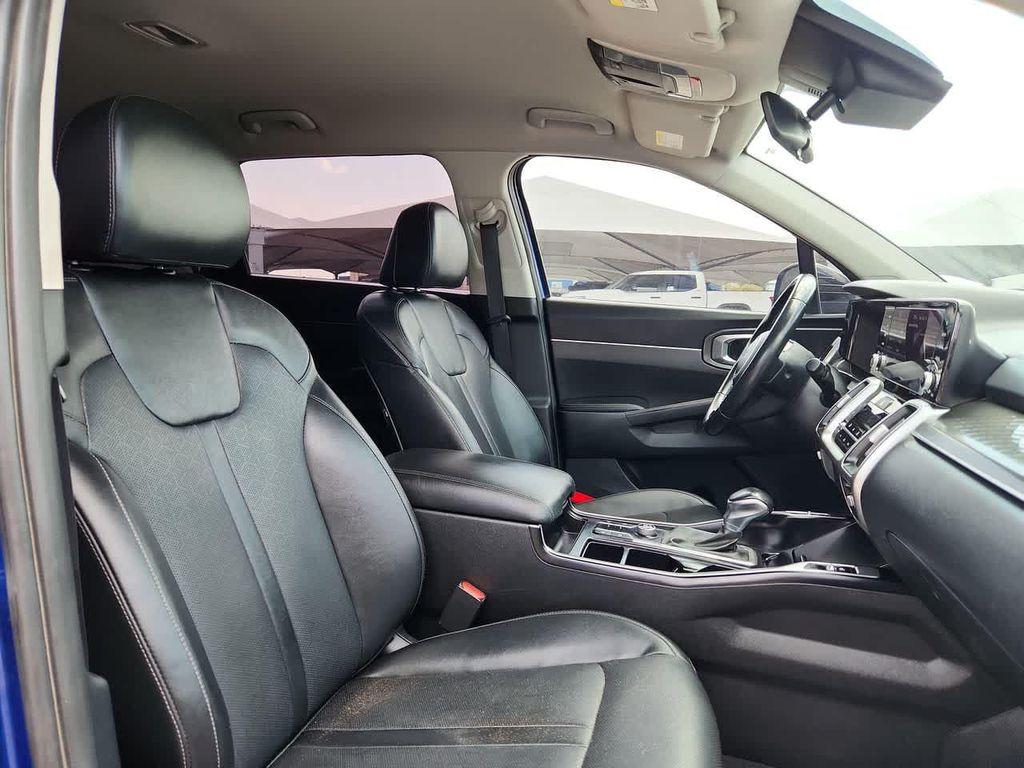 used 2022 Kia Sorento car, priced at $26,986