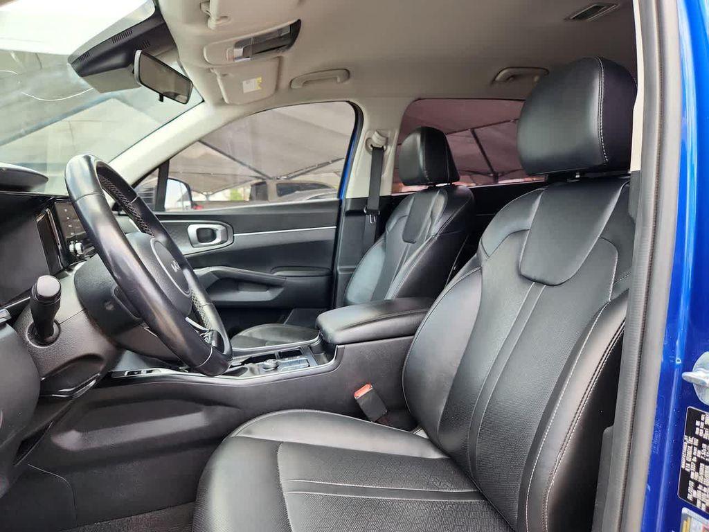 used 2022 Kia Sorento car, priced at $26,986