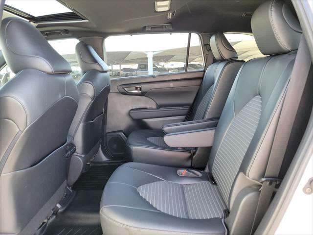 used 2021 Toyota Highlander car, priced at $35,986