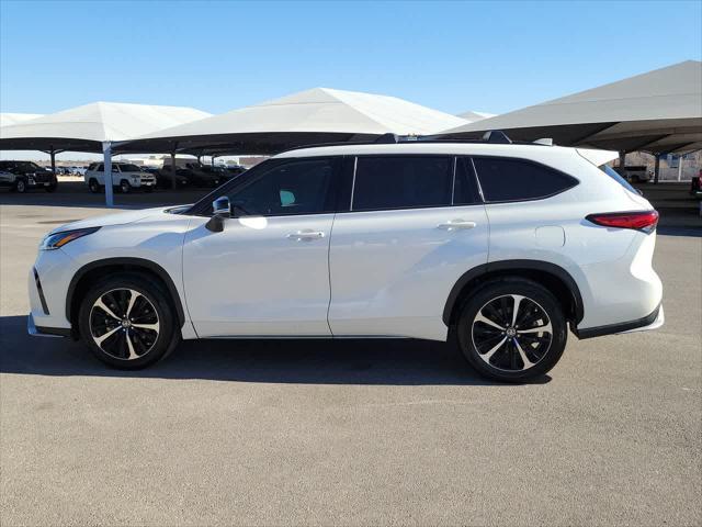 used 2021 Toyota Highlander car, priced at $35,986