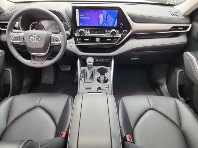 used 2023 Toyota Highlander car, priced at $39,986