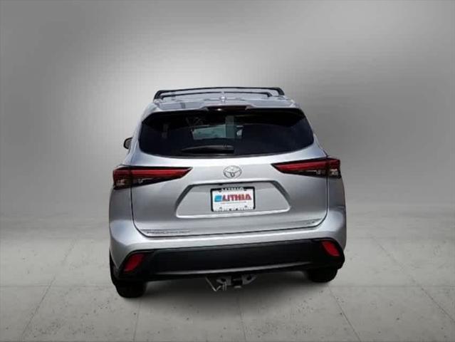 used 2023 Toyota Highlander car, priced at $36,986