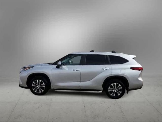 used 2023 Toyota Highlander car, priced at $36,986