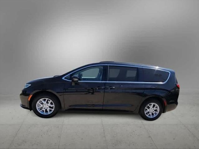 used 2022 Chrysler Pacifica car, priced at $27,986