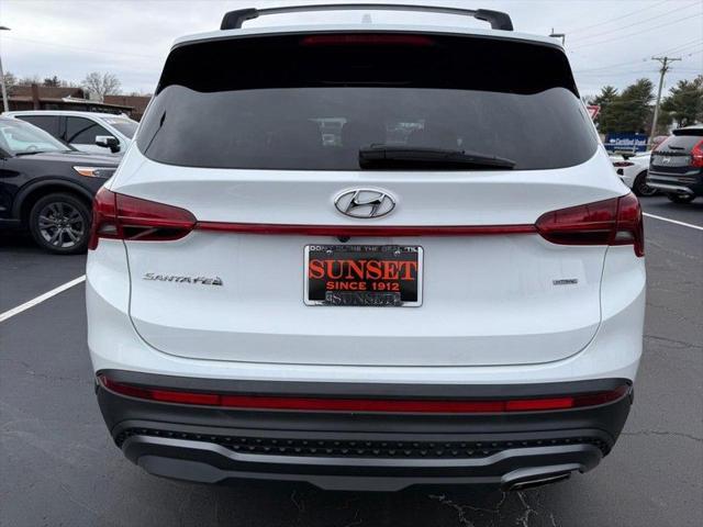 used 2022 Hyundai Santa Fe car, priced at $17,495