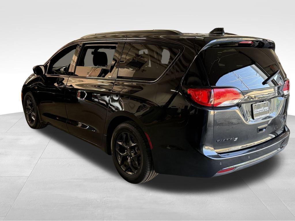 used 2019 Chrysler Pacifica car, priced at $9,988