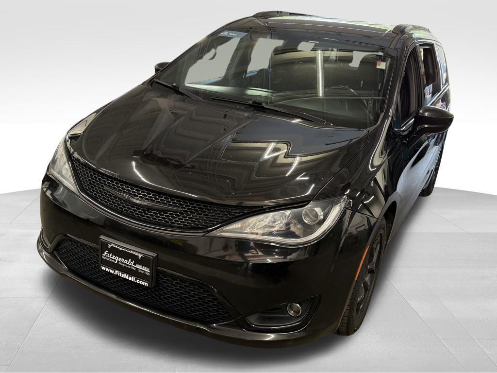 used 2019 Chrysler Pacifica car, priced at $9,988