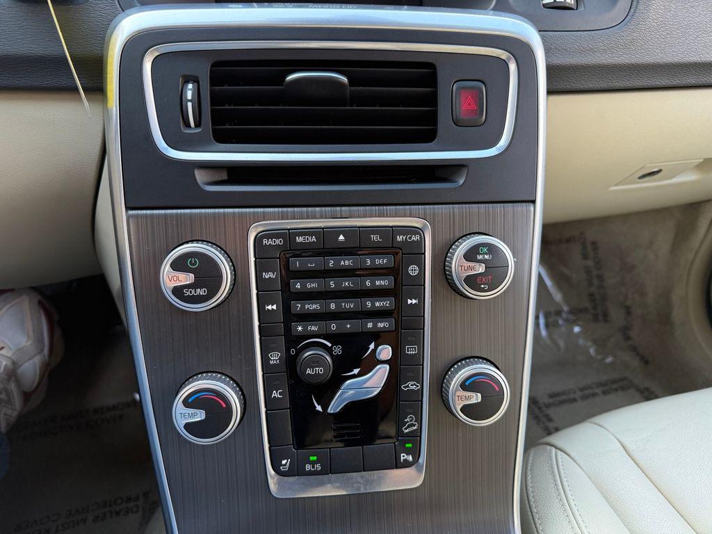 used 2016 Volvo V60 Cross Country car, priced at $11,988