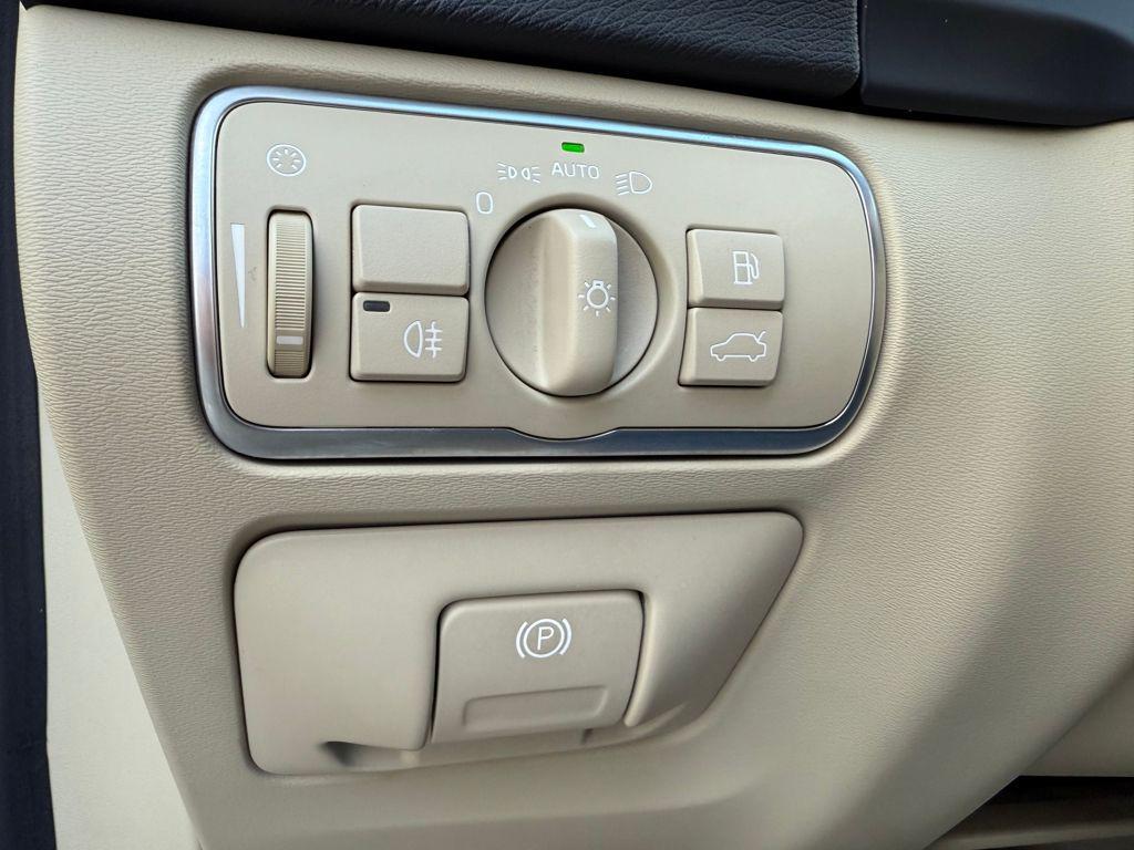 used 2016 Volvo V60 Cross Country car, priced at $11,988