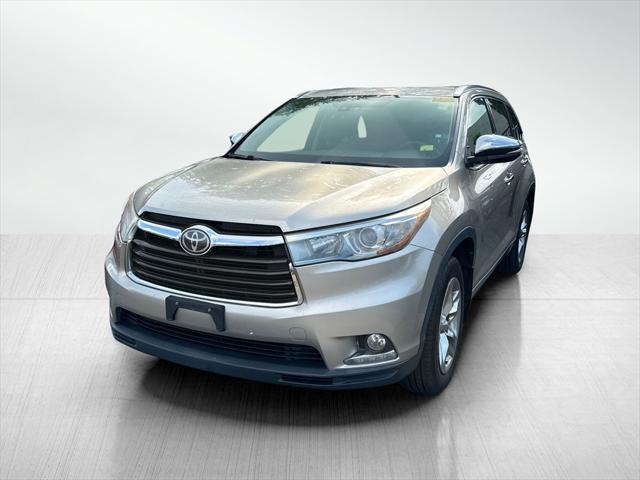 used 2014 Toyota Highlander car, priced at $14,988