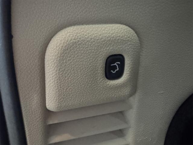 used 2014 Jeep Grand Cherokee car, priced at $14,488