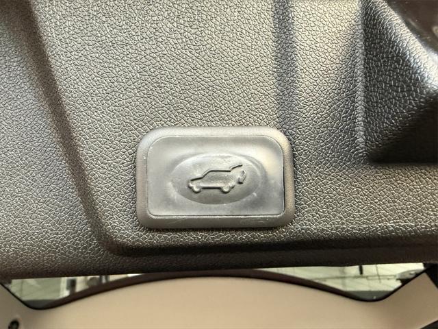 used 2017 Chevrolet Traverse car, priced at $16,988