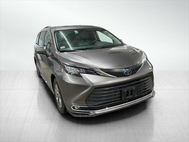 used 2023 Toyota Sienna car, priced at $44,488