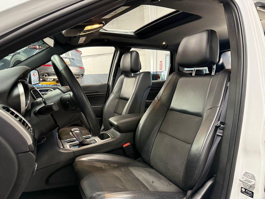 used 2021 Jeep Grand Cherokee car, priced at $25,988
