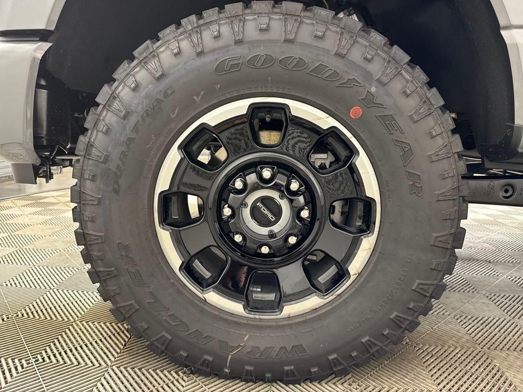new 2025 Ford F-250 car, priced at $95,124
