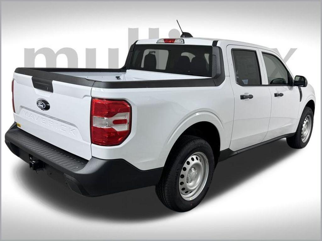 new 2025 Ford Maverick car, priced at $28,723