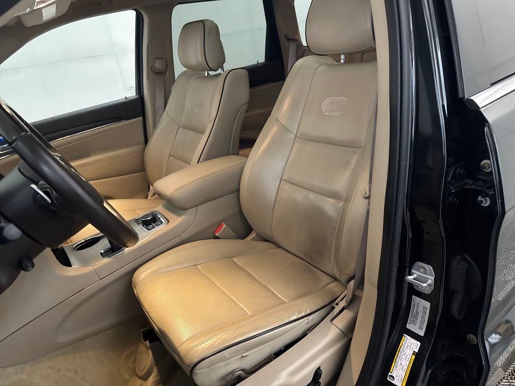 used 2015 Jeep Grand Cherokee car, priced at $16,250