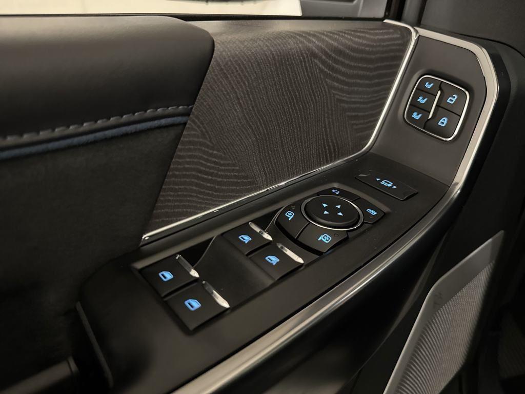 new 2025 Ford F-250 car, priced at $108,119