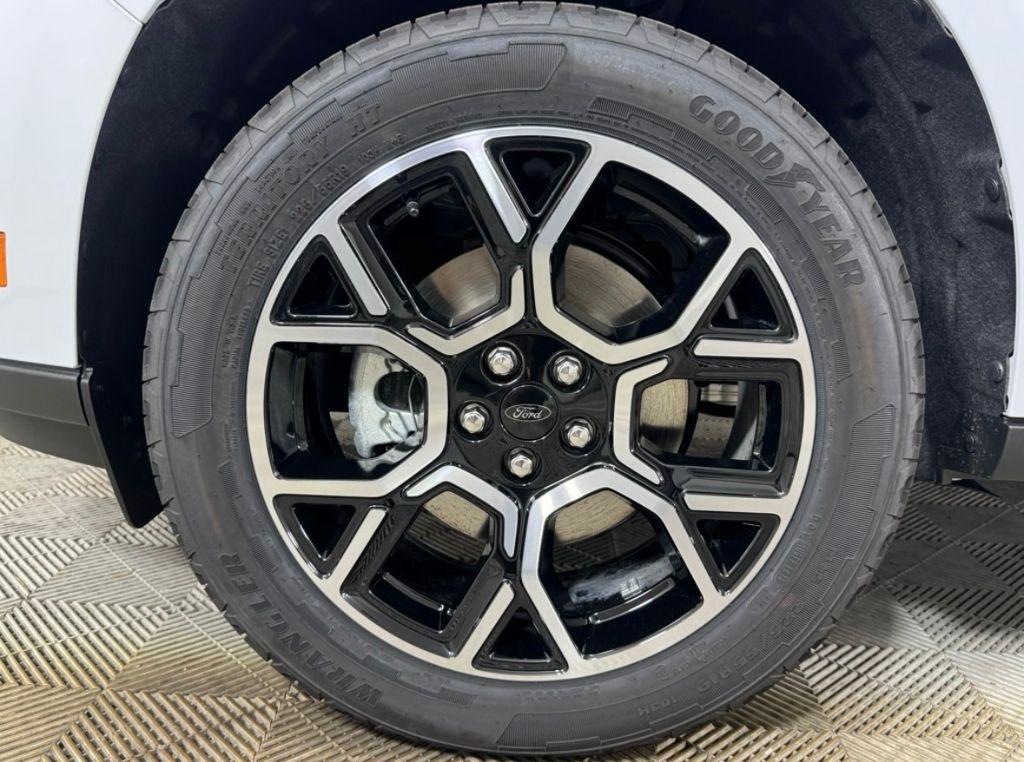 new 2025 Ford Maverick car, priced at $37,547