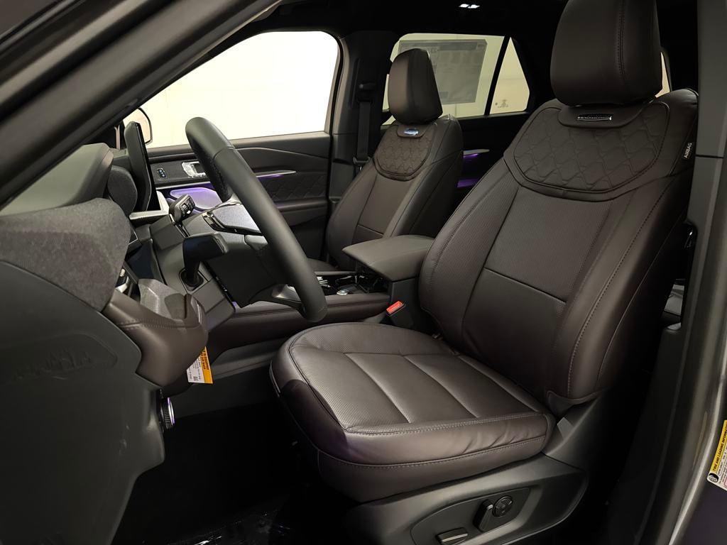new 2025 Ford Explorer car, priced at $55,559