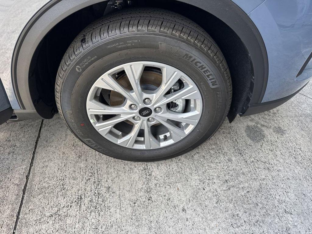 new 2025 Ford Escape car, priced at $27,151