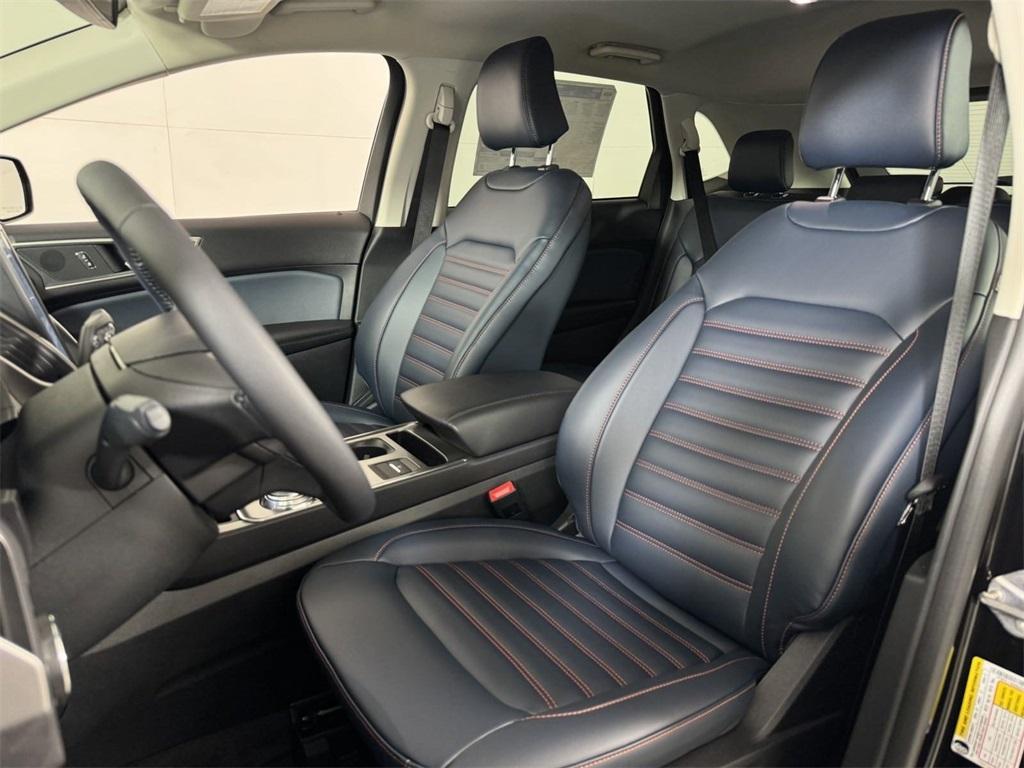 new 2024 Ford Edge car, priced at $35,305