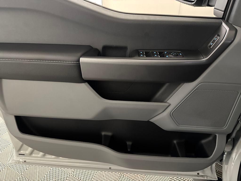 new 2025 Ford F-250 car, priced at $56,384