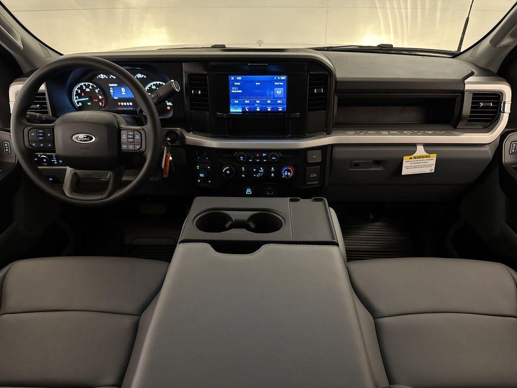 new 2025 Ford F-250 car, priced at $52,777