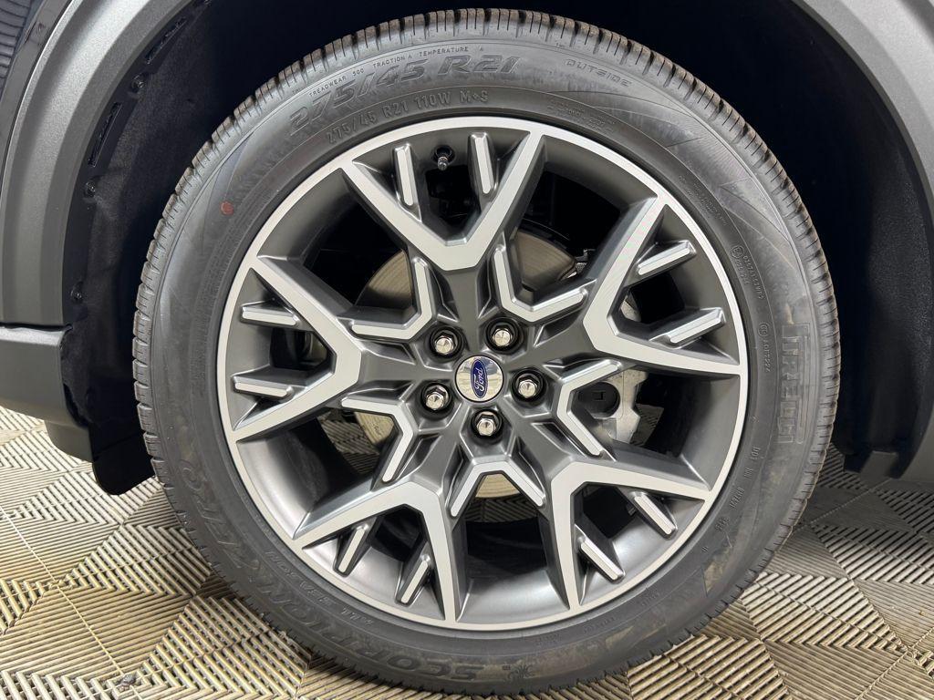 new 2025 Ford Explorer car, priced at $55,795