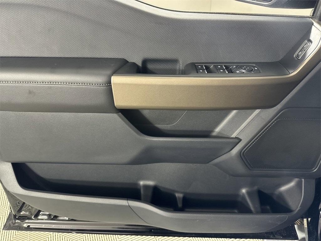 new 2025 Ford F-150 car, priced at $52,072